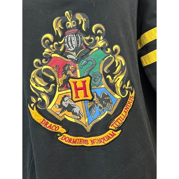 The Wizarding World of Harry Potter Sweatshirt Medium Universal Studios Pullover - Picture 2 of 8